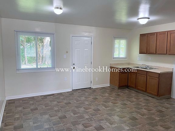4th image of 4412 Nowak Ave