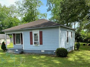 410 Ponroy St, Scottsboro, AL 35768