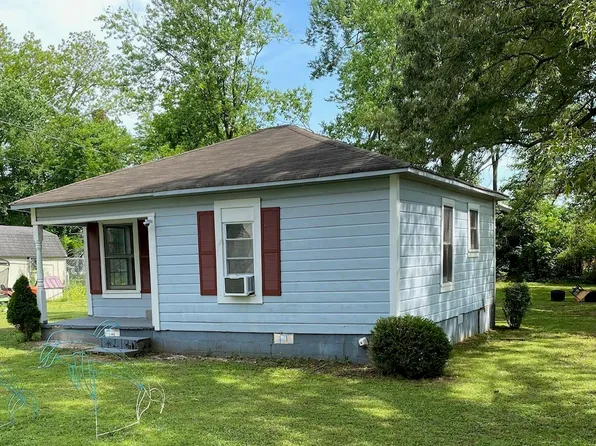 410 Ponroy St, Scottsboro, AL 35768