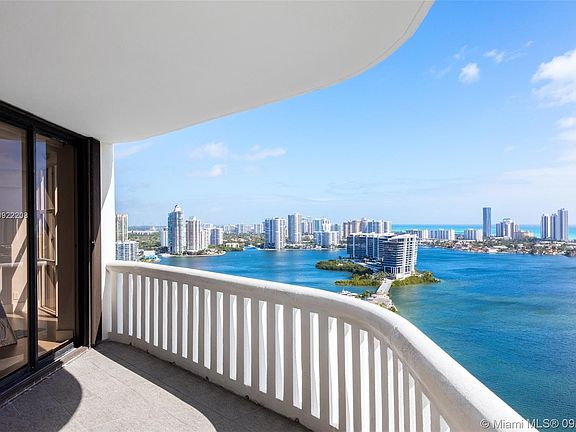 2nd image of 3000 Island Blvd APT 2903