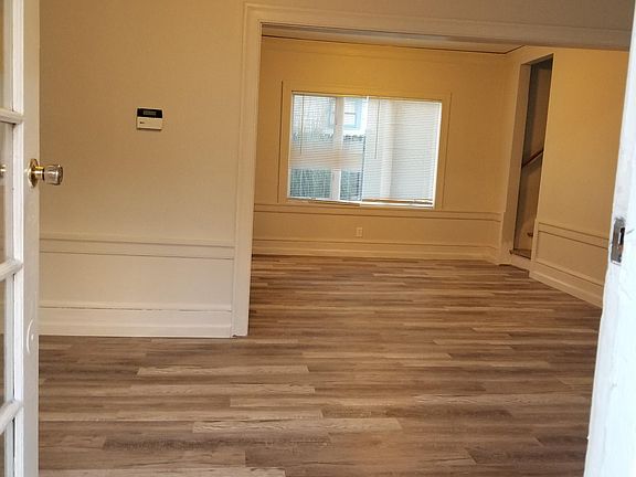 5th image of 3707 Laguna Ave