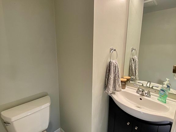 4th image of 2901 S Woodstock St APT B