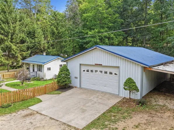 3944 Truesdale Ave, Newaygo, MI 49337