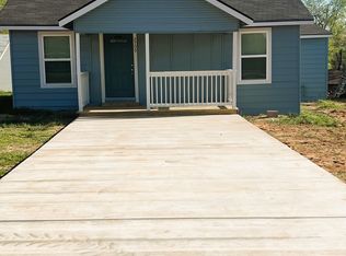 2709 W Gay Ave, Gladewater, TX 75647