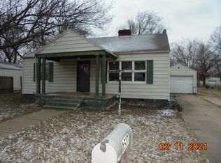 1517 S 2nd St, Blackwell, OK 74631