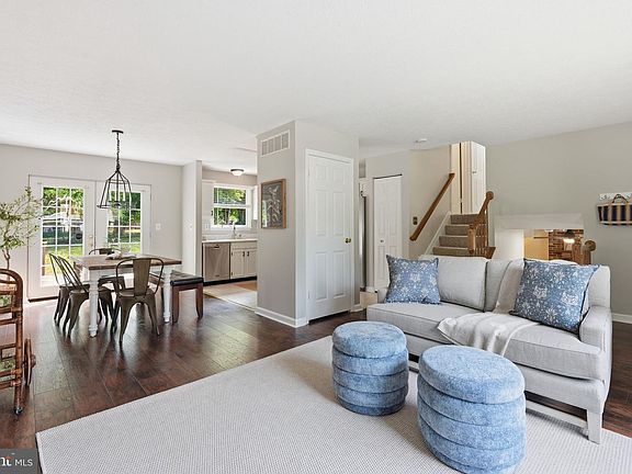 4th image of 1007 Tasker Ln