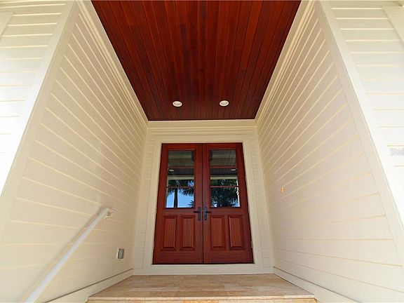 2nd image of 1385 Pelican Ave