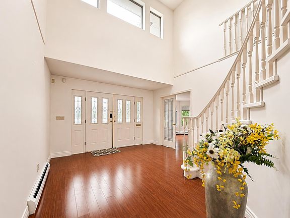 3rd image of 963 Merritt St