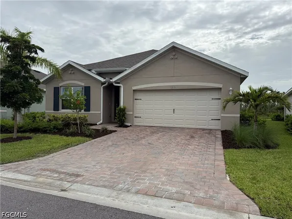 20324 Camino Torcido Loop, North Fort Myers, FL 33917