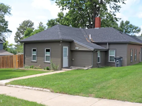 410 8th St, Washburn, ND 58577