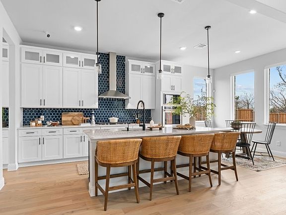 5th image of 1633 Keneipp Rd