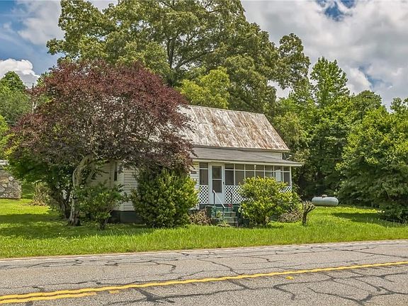 3rd image of 2523 State Highway 411 NE