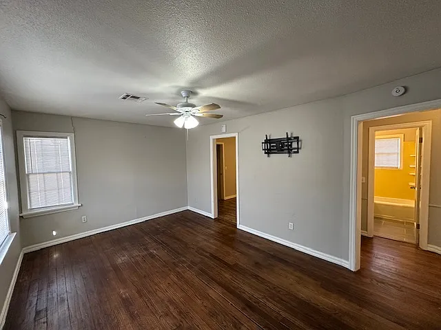 3 bed, 1084 sqft, $1,150 — Photo 3