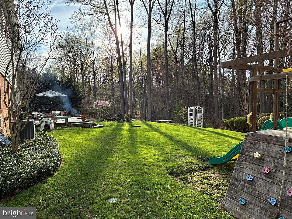 2nd image of 1114 Valewood Rd