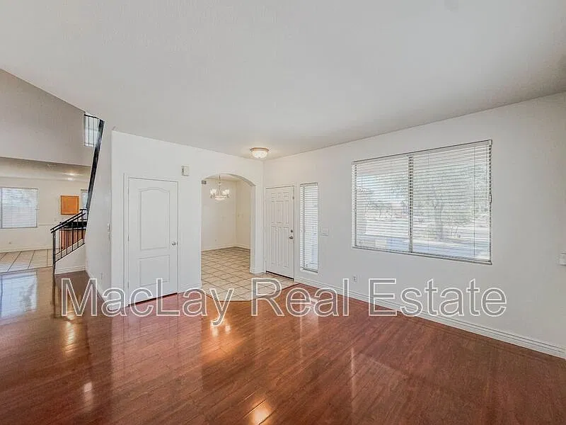 4 bed, 2.5 bath, 3021 sqft, $2,750 — Photo 4