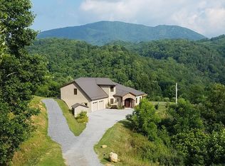 142 Charlie Harrell Ln, Hampton, TN 37658