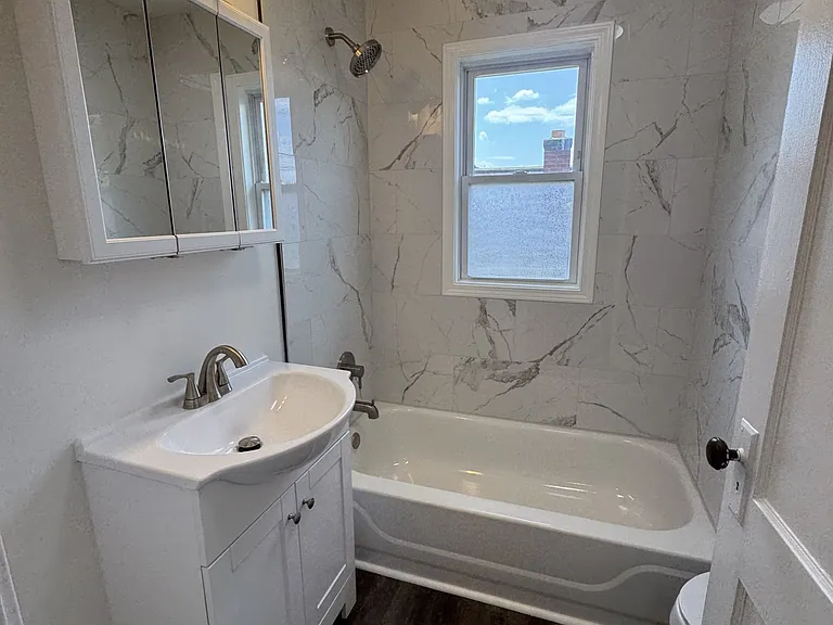36 Zoa Ave #2 — Photo 4