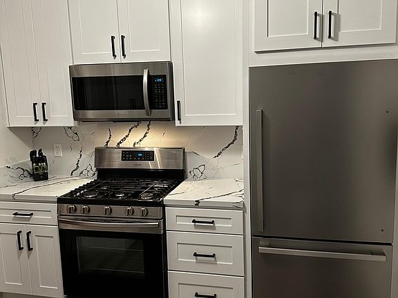 3rd image of 4165 34th St