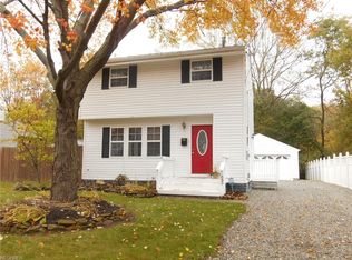 685 Tallkron Dr, Akron, OH 44305