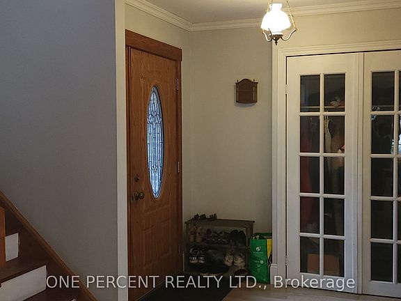 3rd image of 86 Haliburton Rd