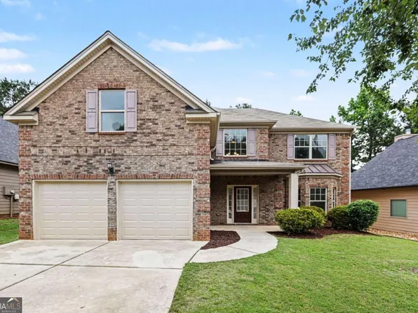 7985 Snapwell Dr, Fairburn, GA 30213