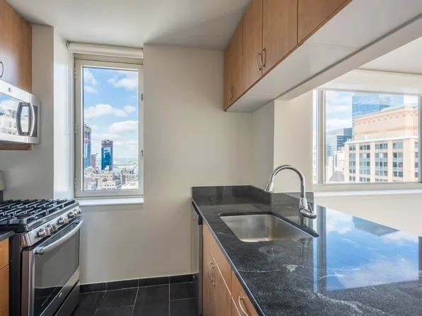 66 West 38th Street 37G image 3 of 13