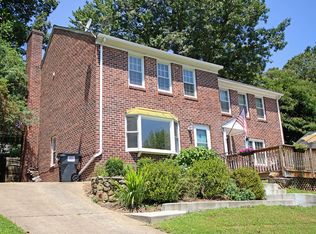 524 Woodmont Dr, Charlottesville, VA 22901