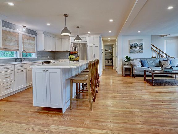 4th image of 354 Wallis Road
