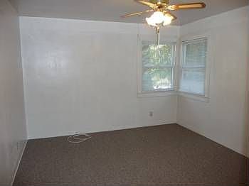3rd image of 331 Valle Vista Ave