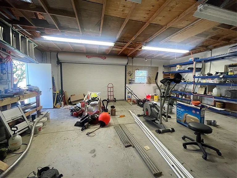 3030 W Helen Ave — Photo 45