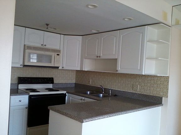 4th image of 10641 SW 108th Ave #4th