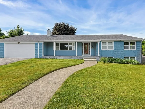 32 Brookfarm Rd, North Providence, RI 02904