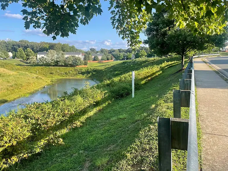 17 Masters Dr — Photo 2