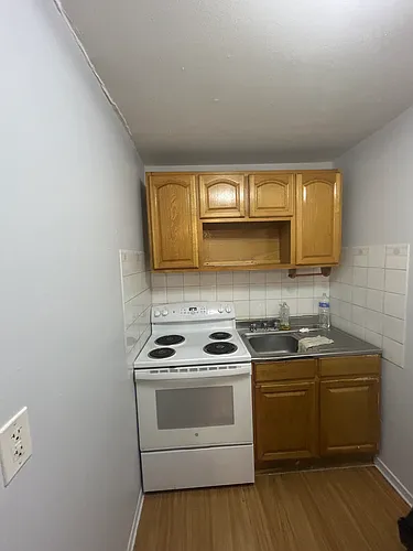 6-250 McLean Ave #6 Photo 1