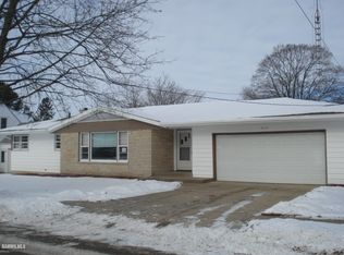 846 W Jefferson Dr, Freeport, IL 61032