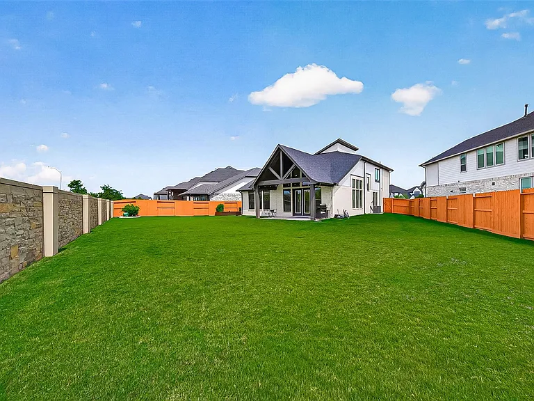 29746 Bur Creek Ln — Photo 46