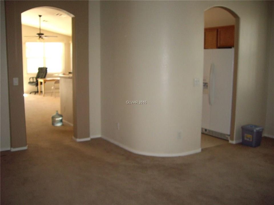 2nd image of 9647 W Post Rd