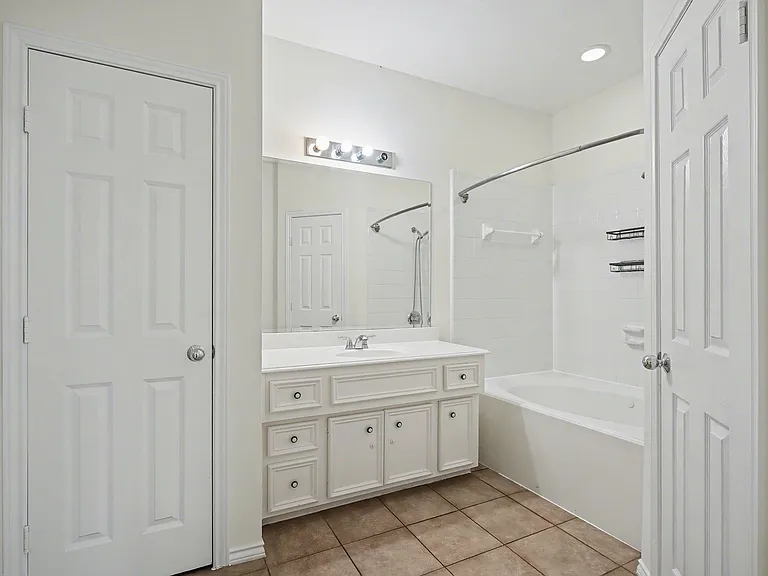 2416 Charleston St #A — Photo 20