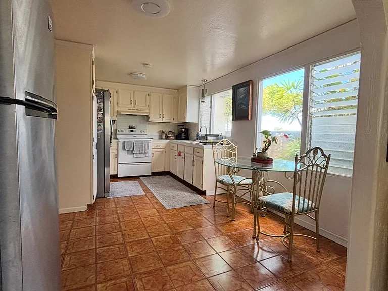 2532 Komo Mai Dr — Photo 11
