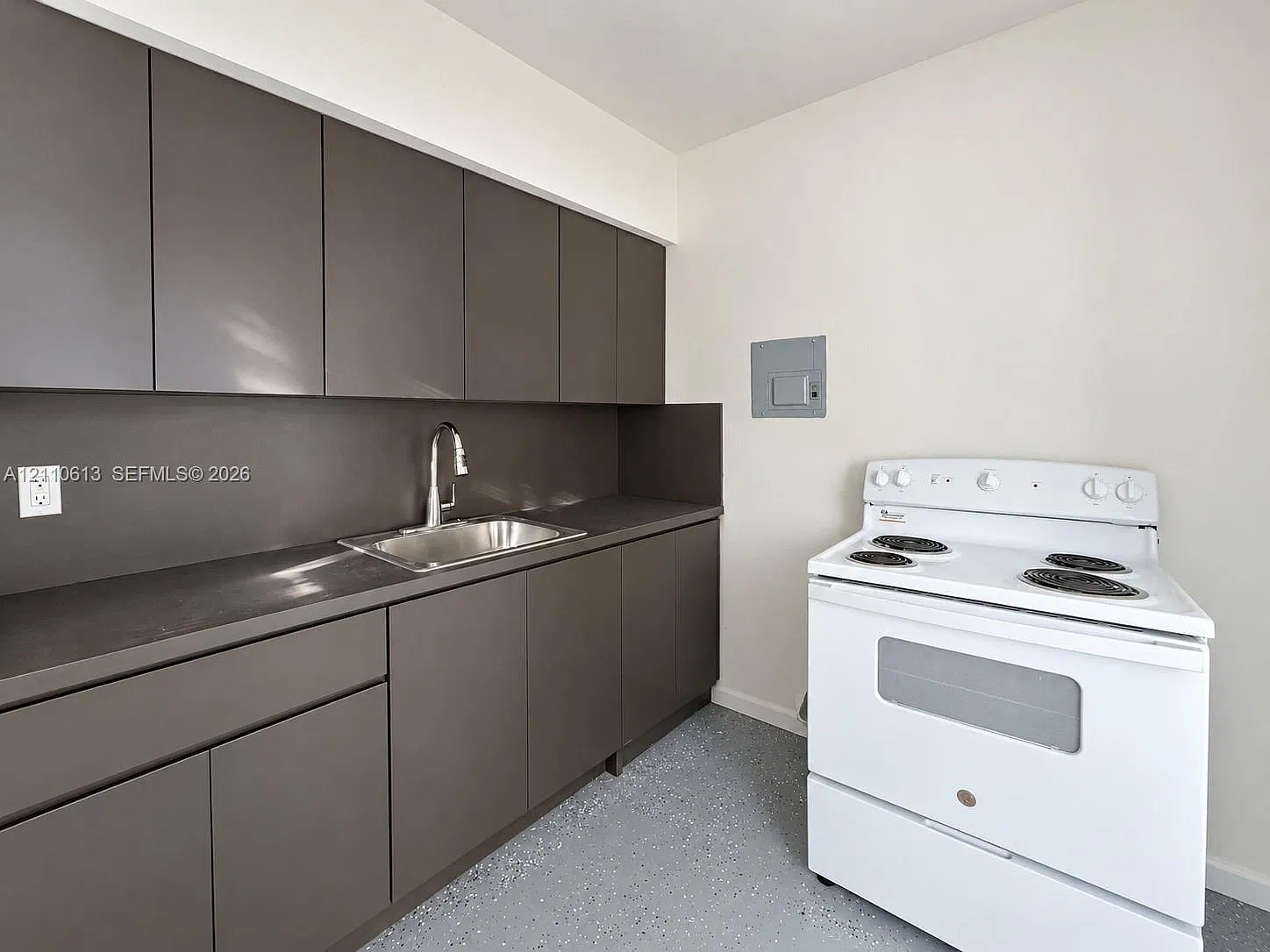 Royal Palm Addn — Photo 4