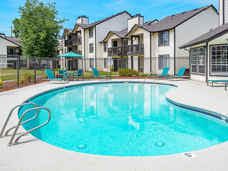 Chinook Park Apartment Homes — Photo 10