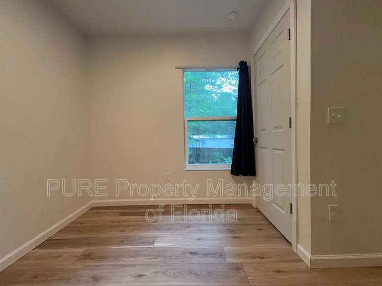 11330 NE 66th Ln — Photo 44