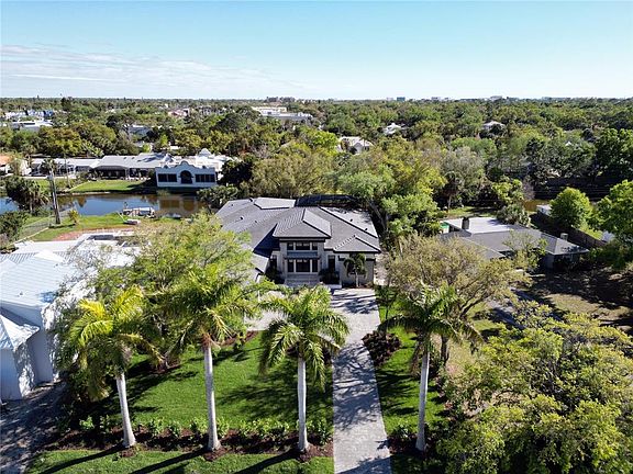 3rd image of 1802 Field Rd