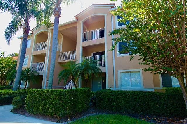 #305 BALCONY