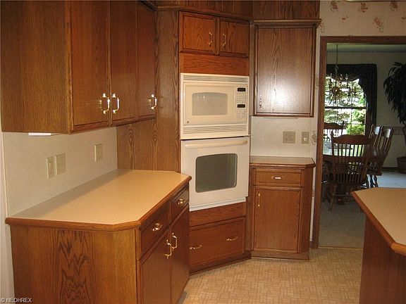 4th image of 39032 Arbor Ct