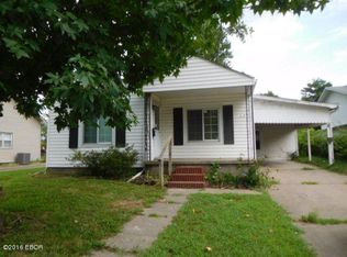 1012 S 13th St, Herrin, IL 62948