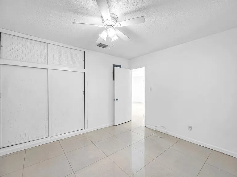 2107 NE 15th Ave — Photo 15