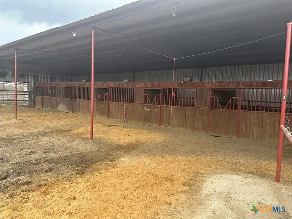 4610 Pfeil Rd, Converse, TX 78109