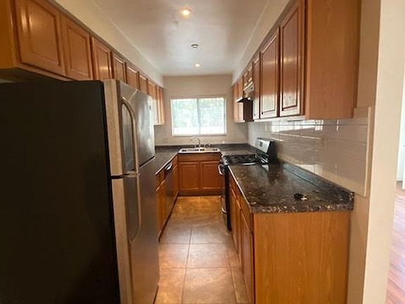 4th image of 1010 N Crescent Heights Blvd #3