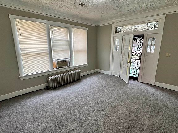 3rd image of 1114 Azalia St